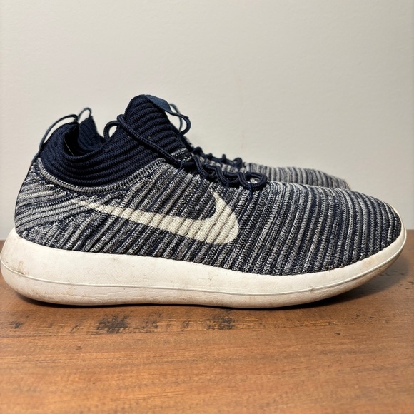 Nike Shoes - Nike Roshe Two Flyknit V2 Sneakers Shoes 917688-400 Size 7 Women